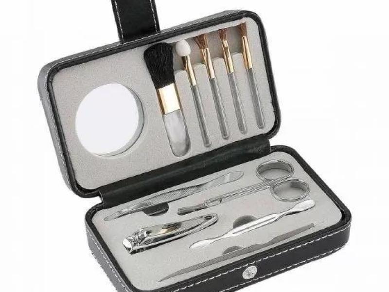  SET DE MANICURE Y BROCHAS