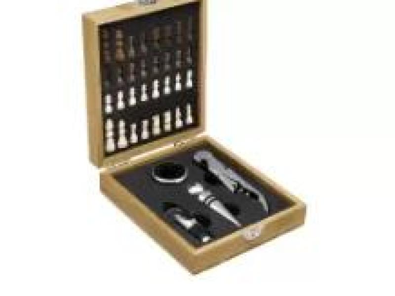  SET DE VINO CON JUEGO DE AJEDREZ CHESSY